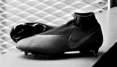 zwarte voetbalschoenen nike|nike indoor voetbalschoenen.